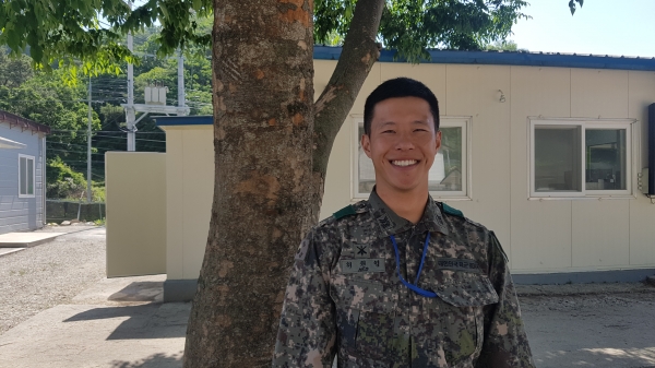 뇌출혈로 쓰러진 어르신 구한 허원영중사 뇌출혈로 쓰러진 어르신 구한 허원영중사