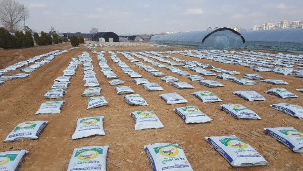 하남시는 토양환경을 보전해 지속 가능한 친환경농업을 육성하기 위해 2019년도 친환경농자재 지원사업 신청을 받는다.