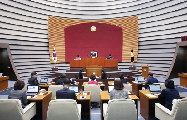광주시의회는 오는 22일 개회식을 시작으로 다음달 21일까지 30일간의 일정으로 제265회 제2차 정례회를 개회한다.