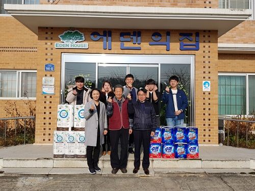 대신면은 지난 26일 ‘에덴의 집’을 방문하여 생필품 등 후원물품을 전달하고 시설 주변을 정돈하는 시간을 가졌다.