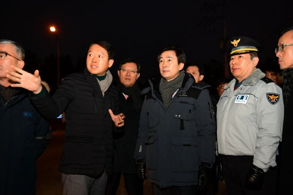 동탄2신도시 교통정체 해소를 위해 기흥IC와 기흥동탄IC 현장점검에 나선 서철모 화성시장