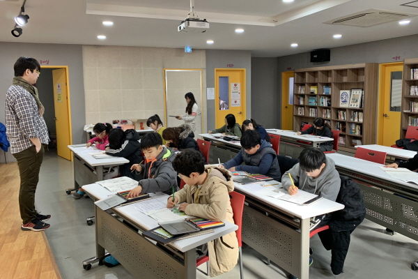 상상 만화·웹툰 아카데미 수업 모습