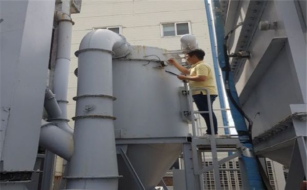 시흥시가 미세먼지와 악취 등 대기를 개선하고 환경산업을 활성화하기 위해 대기방지시설 관리지원 사업을 추진한다.