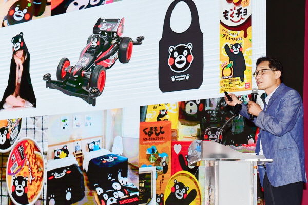 곽호필 도시정책실장이 일본 구마모토현 연수 결과를 발표하고 있다.