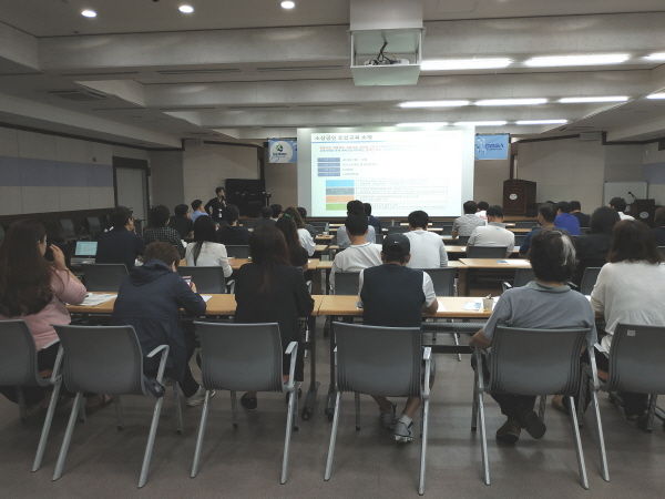 이천시는 지난 20일부터 21일까지 이틀간 이천시청 1층 소통큰마당에서 경기도경제과학진흥원과 함께 ‘2019년 상반기 이천시 소상공인 창업아카데미’를 실시했다.