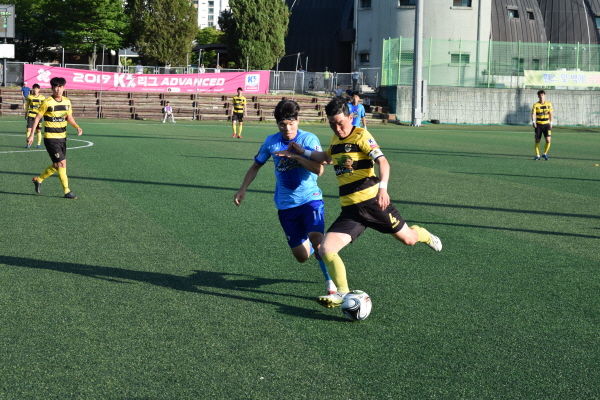 양평FC와 춘천시민축구단 경기 모습