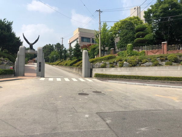 서학원 의원은 이천고등학교 앞 3개 장소에 횡단보도 설치 건에 관련 부서에 건의했고 이천경찰서는 학생들의 통학로 및 인근 주민들의 안전 확보 차원에서 횡단보도를 신설했다.