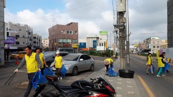 대곶면 주민자치위원회, 장마철 대비 대청소 실시