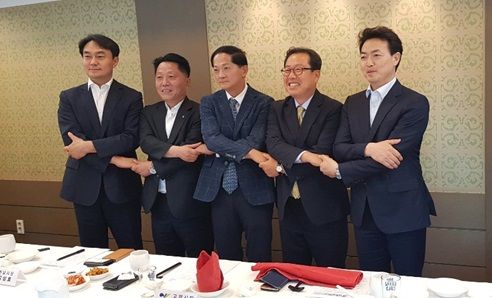 장덕천 부천시장(왼쪽에서 두 번째)과 4개 시 시장