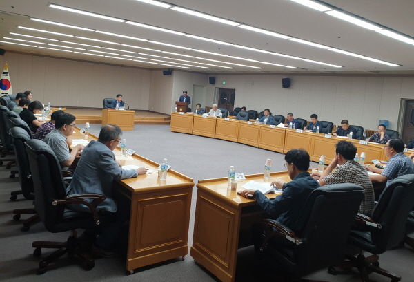 부천시가 지난 11일 주민자치회 전환을 위한 민관협의회를 개최했다.