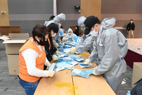 양주시, 시민 위한‘감동 마스크’포장 … 자원봉사 빛났다