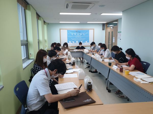 위기청소년 맞춤형 지원 강화 동두천시청소년상담복지센터, 청소년안전망 실행위원회 긴급사례회의