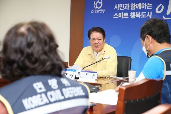 나 하나쯤이야 생각에 모두 무너질 수 있어.