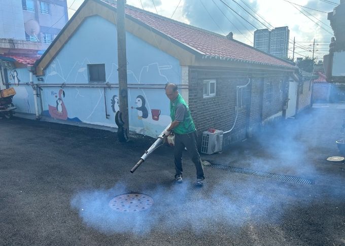 생연1동 행정복지센터, 말라리아 감염병 방지 긴급 방역활동 실시