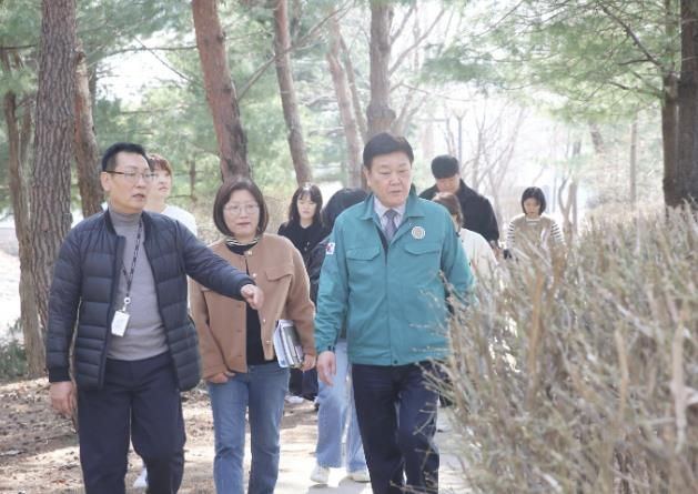출동 장안 24시! 수원시 장안구 이목동 연결녹지 맨발길 조성지 사전 점검