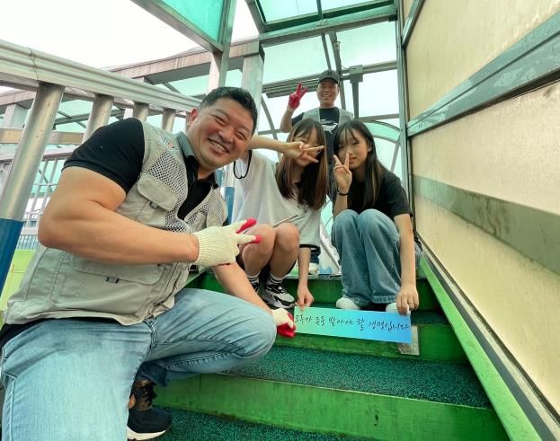 세종시 조치원읍주민자치회, 대동초와 육교 환경 개선