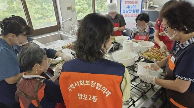 수원시 영통구 망포2동 지역사회보장협의체, 시니어 건강한 집밥 요리교실 진행