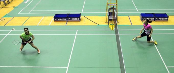 선수들이 배드민턴 경기중인 모습