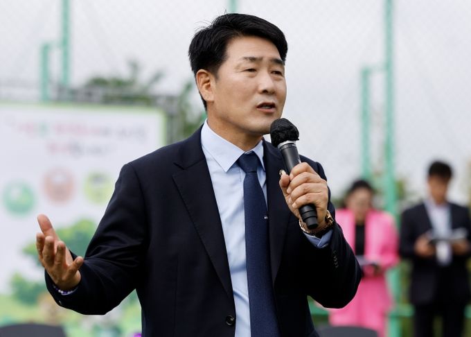 배정수 의장 축제 축사 모습