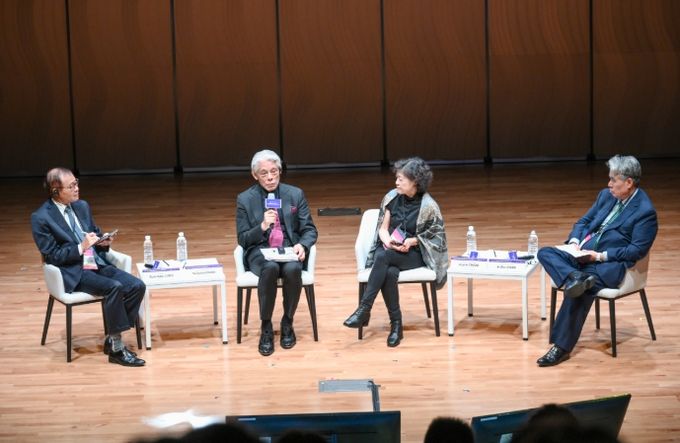 (왼쪽부터)a&a 정선구 대표, 곤도 세이이치 전 청장, 조이스 추 의장, 박인건 극장장, 사진제공=부천아트센터