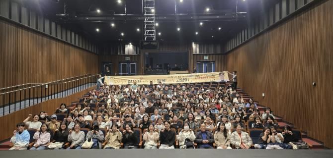 포천 인문 아카데미, 고양이 행동전문 수의사 김명철 초청 강연 성황리에 개최