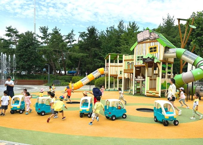 과천시 ‘숲속 책마을 놀이터’, 행정안전부 ‘2025년 우수 어린이 놀이시설’ 선정