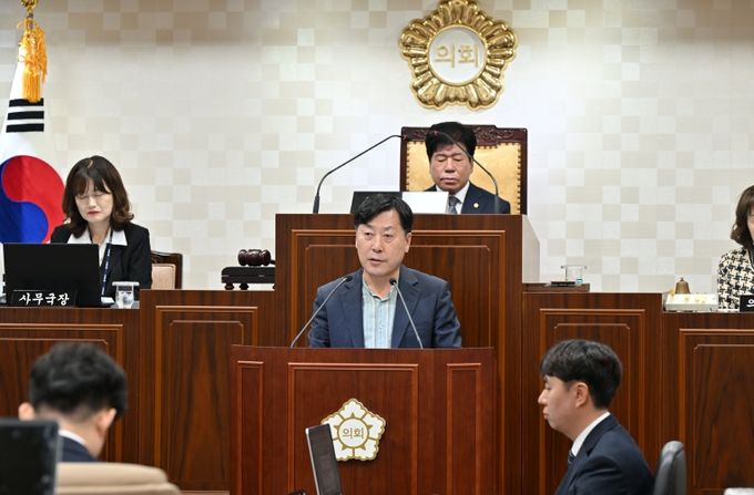 5분자유발언 중인 해운대구의회 서창우 의원