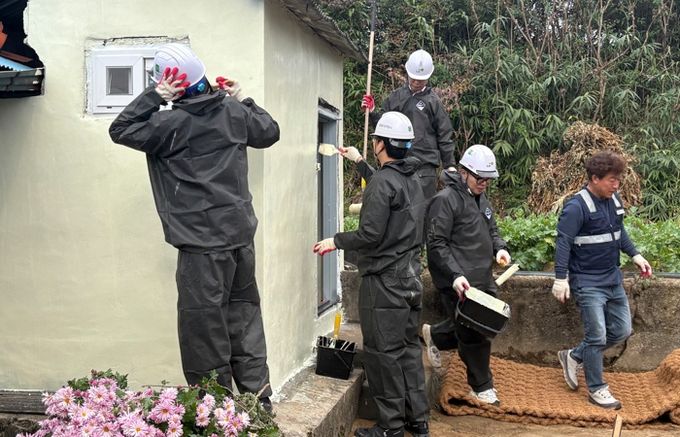 청주시, 충청대학교 졸업생과 ‘사랑의 집수리’ 진행