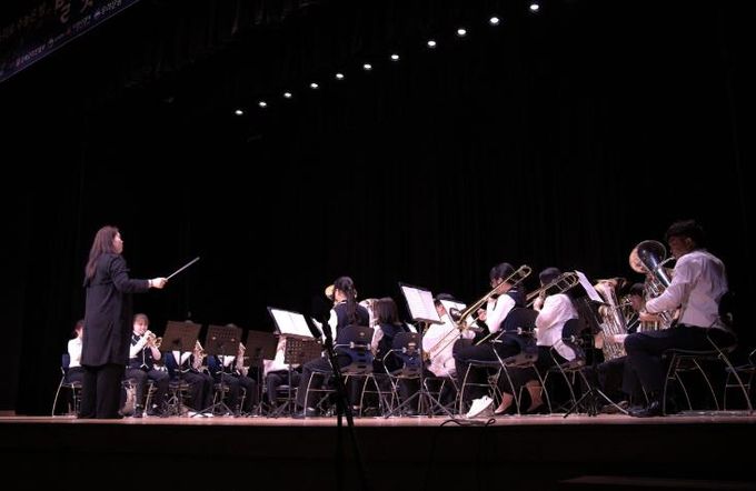 지난 9월 밀양시청소년수련관에서 진행된 ‘하늘사랑교실 지역아동센터의 별빛음악회’