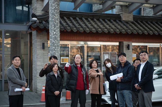 공단은 14일 윤재상 시의원과 함께 인천가족공원에 대한 현장 점검을 실시했다.