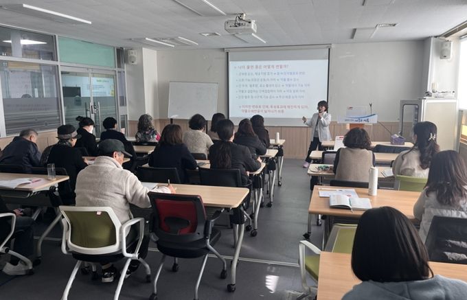 봄제공 인력 132명 대상, 약물복용 지도 방법 교육 추진
