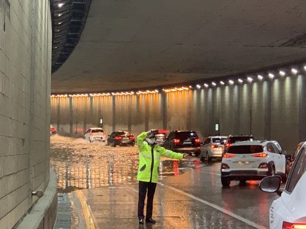 6일 새벽 부분 침수됐던 수원 5개 지하차도, 차량통행 재개