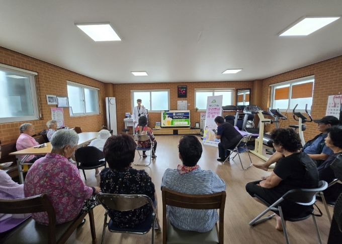 ‘찾아가는 건강관리 사무소’프로그램 일환으로 진행된 절주 교육