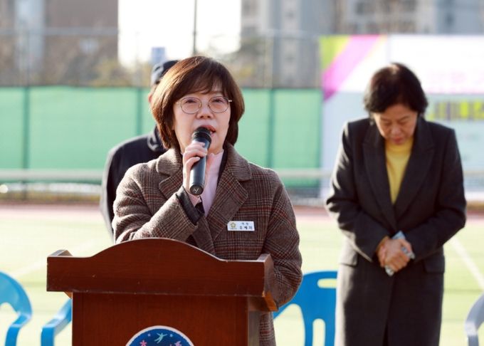 오혜자 의장이 축사를 하고 있다.