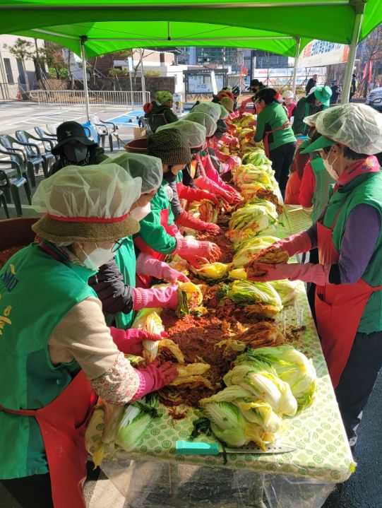 ‘사랑과 행복 더하는 김장나눔’3일간 진행