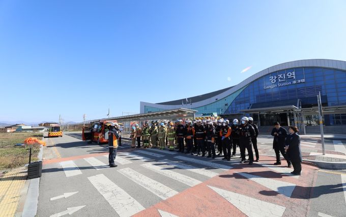 강진소방서, 강진역 열차 탈선 가상 복합재난 불시출동훈련 실시