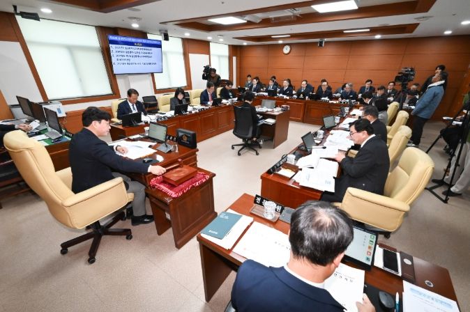 예산결산특별위원회, 2026년도 울산광역시교육비특별회계 예산안 등 심사