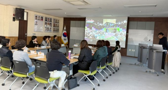 제주시 서부보건지소 직원들이 강진군 보건소를 방문, 주민 중심의 의료행정에 대해 의견을 교환했다.