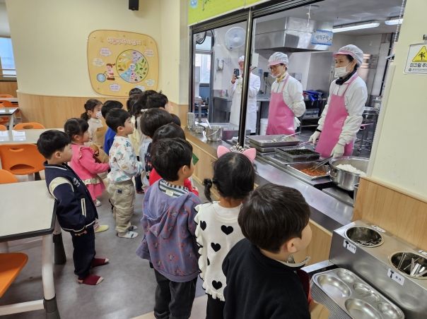 하남 구산유치원, “고마워요, 선생님”작은 나눔으로 전한 큰 사랑