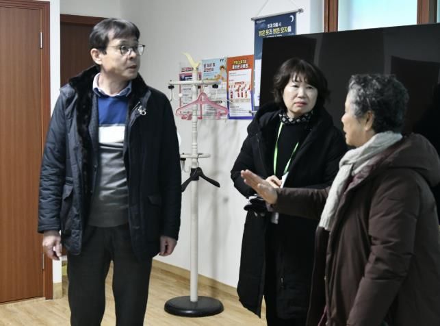 장수석 수원 영통구청장, 한파 대비 매탄동 새터경로당 현장 점검