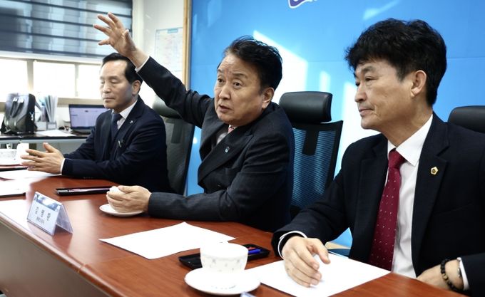 진천군청 기자실 방문