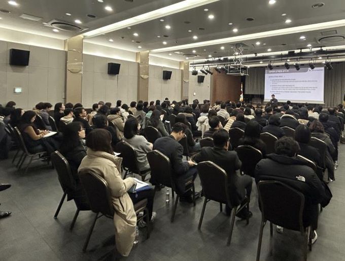 서울 성북구가 직원 120여 명을 대상으로 ‘제9회 전국동시지방선거 대비 공직선거법 이해와 실무 교육’을 실시했다.