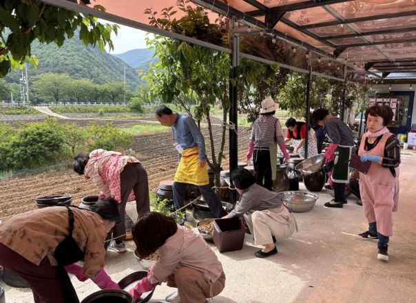 문경향토음식학교 장담그기 행사