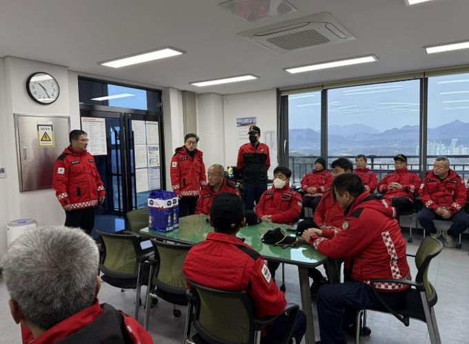 김성윤 안전건설국장, 거창군산불대응센터 현장 점검