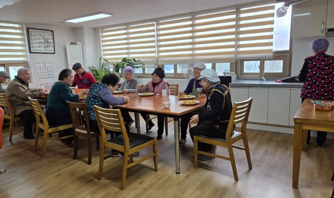 충주시 경로당 급식지원 강화