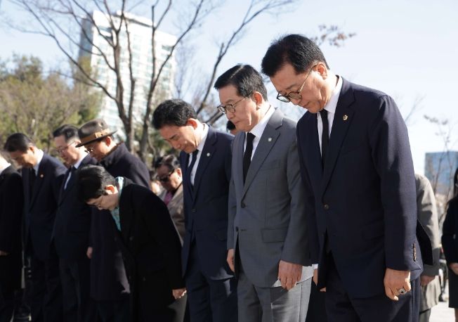 제66주년 3‧8민주의거 기념탑 참배 및 기념식 참석